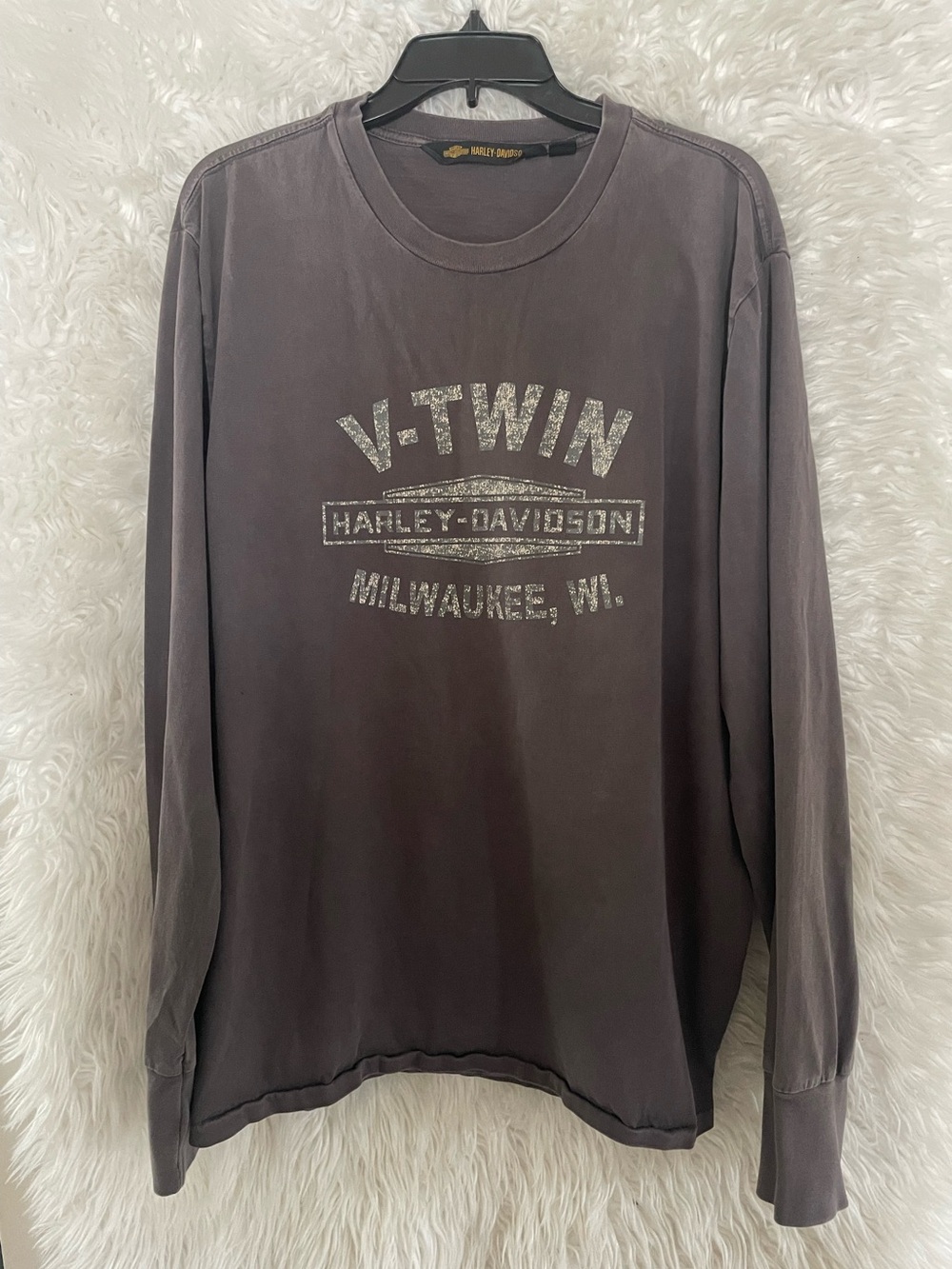 Harley-Davidson V-Twin Milwaukee, Wisconsin Men’s Long Sleeve T-Shirt. Size XL
